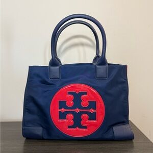 TORY BURCH ELLA COLOR-BLOCK NYLON LARGE TOTE ROYAL NAVY AND CHERRY APPLE COLOR